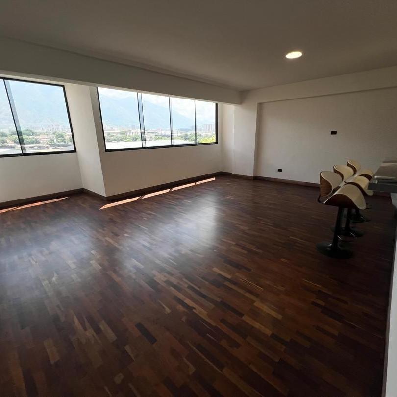 Foto 2 de Apartamento en Venta en Chuao, Caracas.