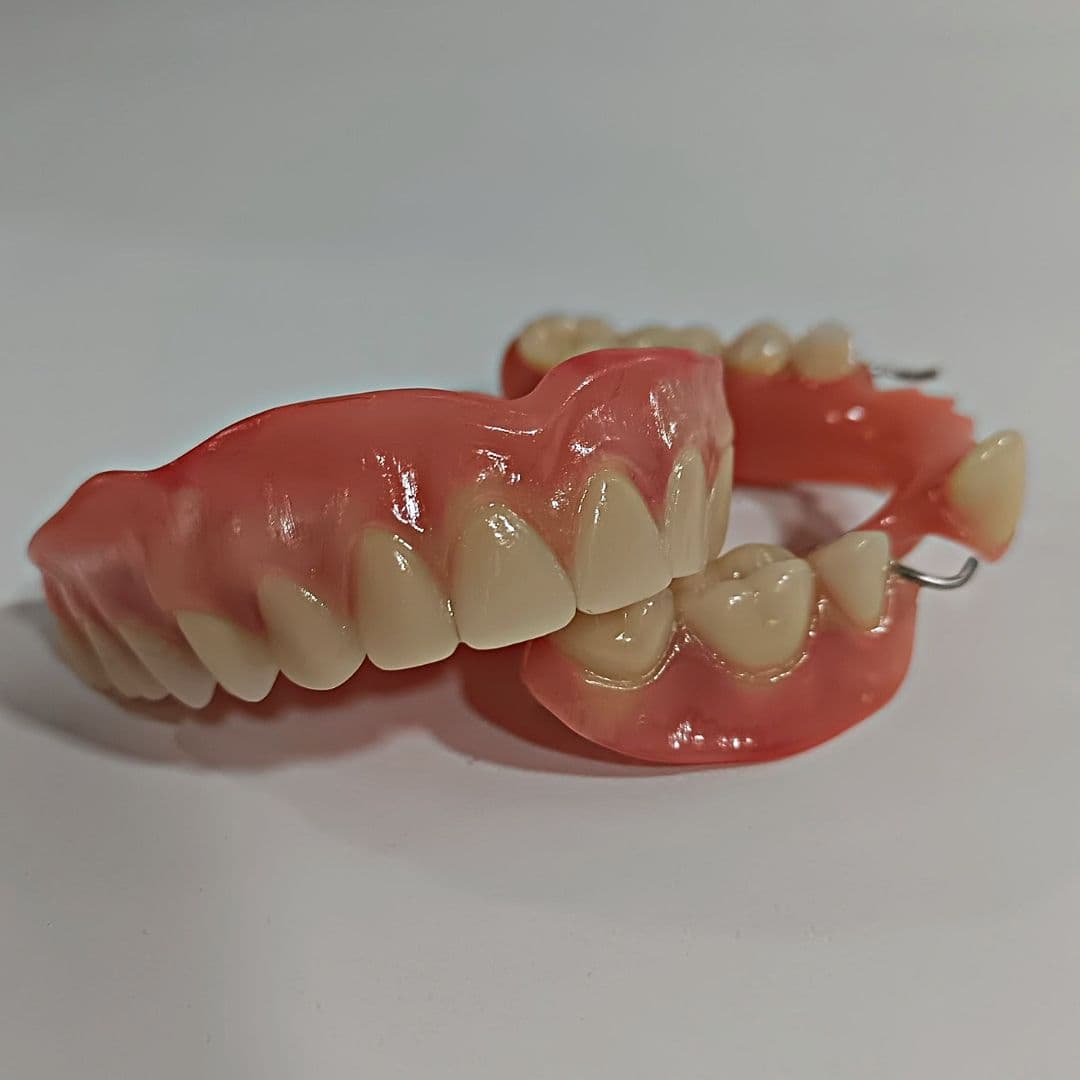 Prótesis dental acrílica